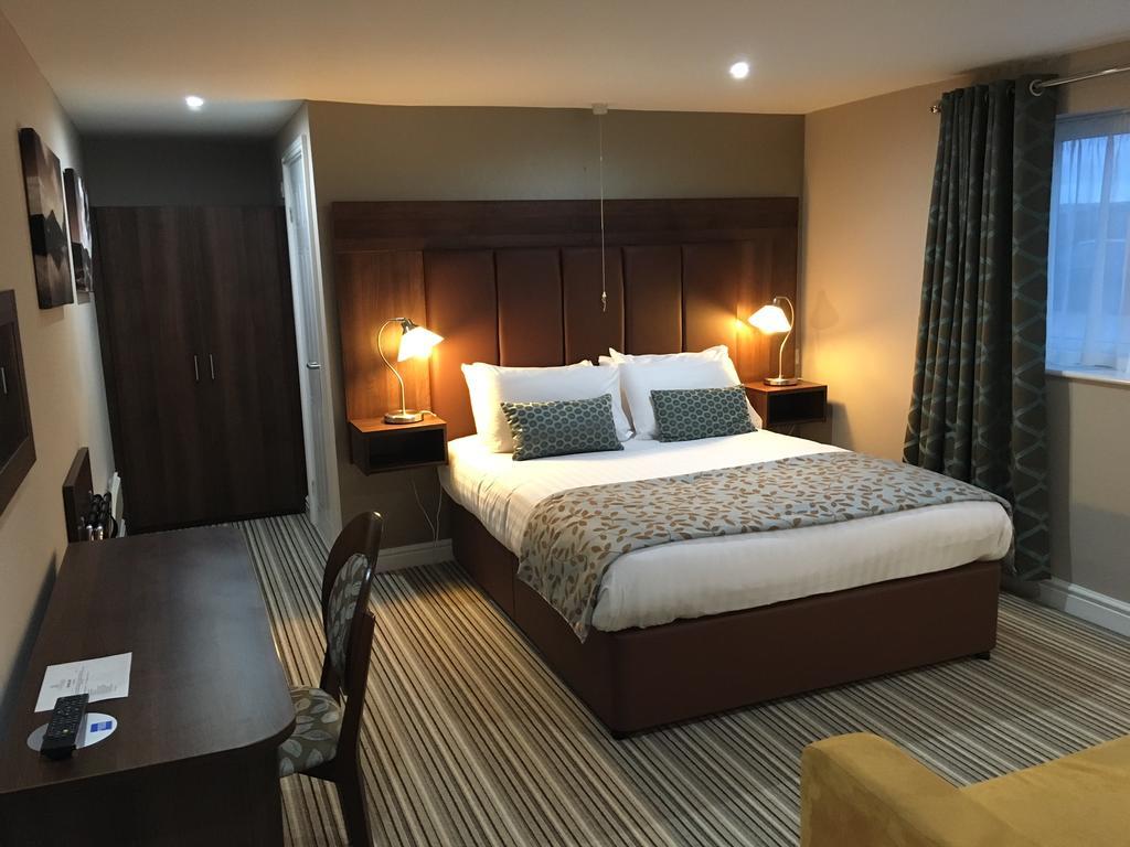 Twin Oaks Hotel Chesterfield Phòng bức ảnh