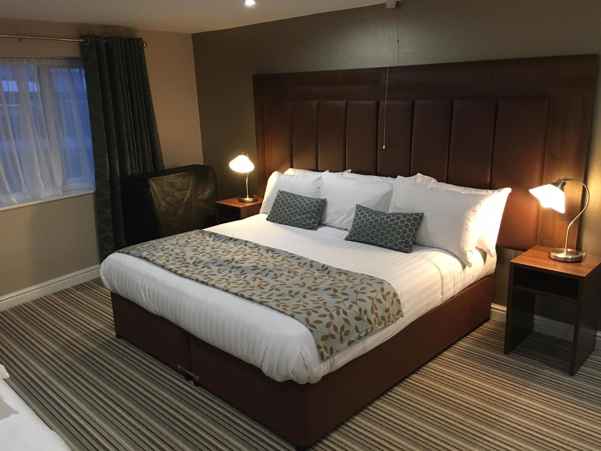 Twin Oaks Hotel Chesterfield Phòng bức ảnh