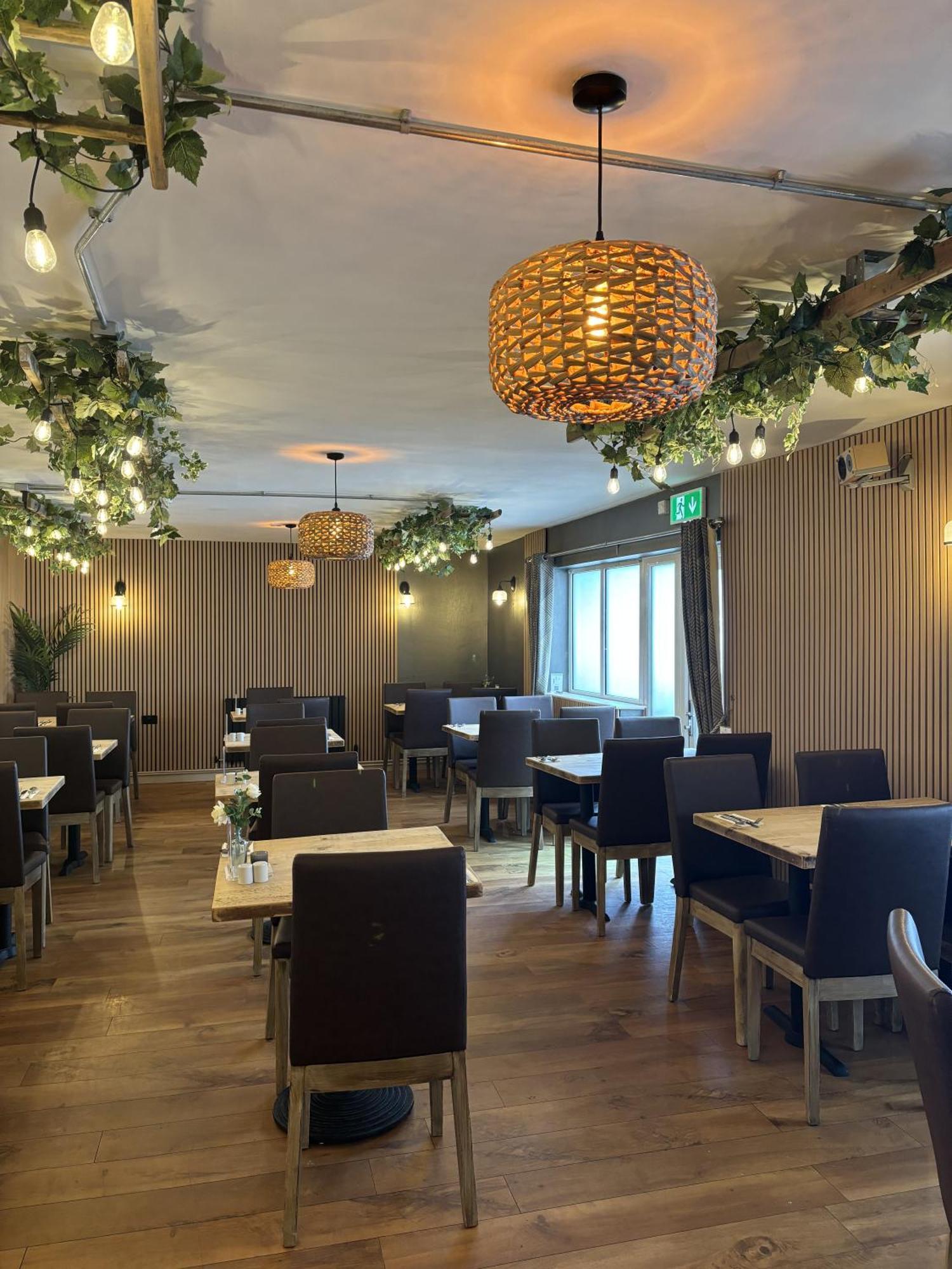 Twin Oaks Hotel Chesterfield Ngoại thất bức ảnh