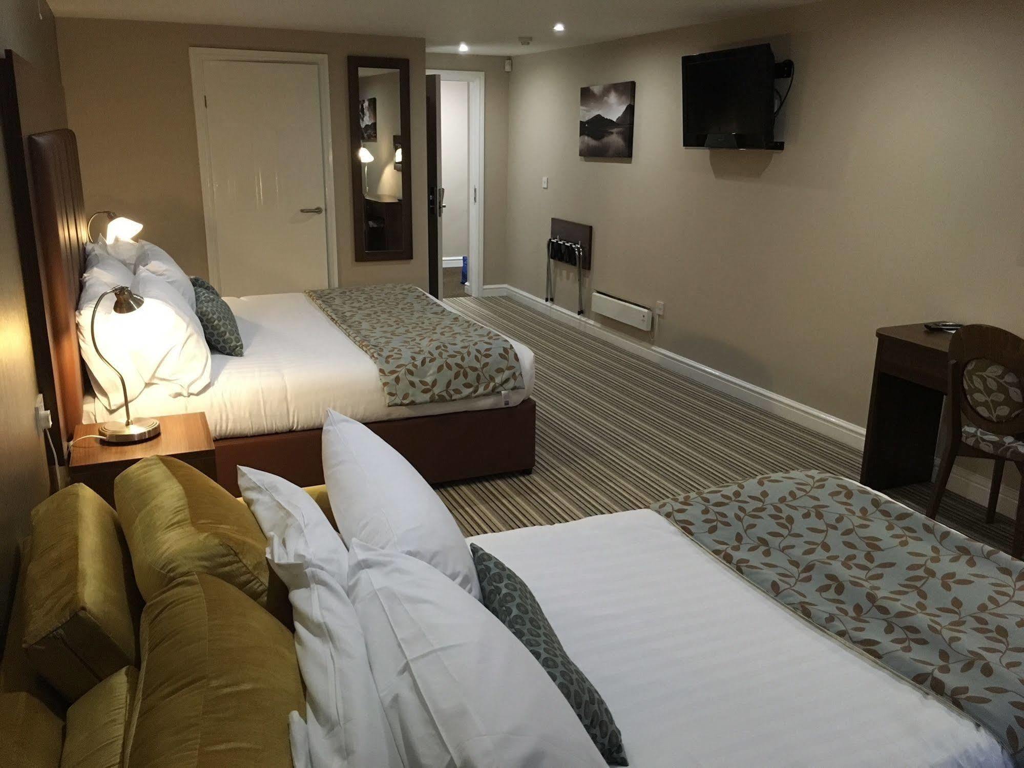 Twin Oaks Hotel Chesterfield Ngoại thất bức ảnh