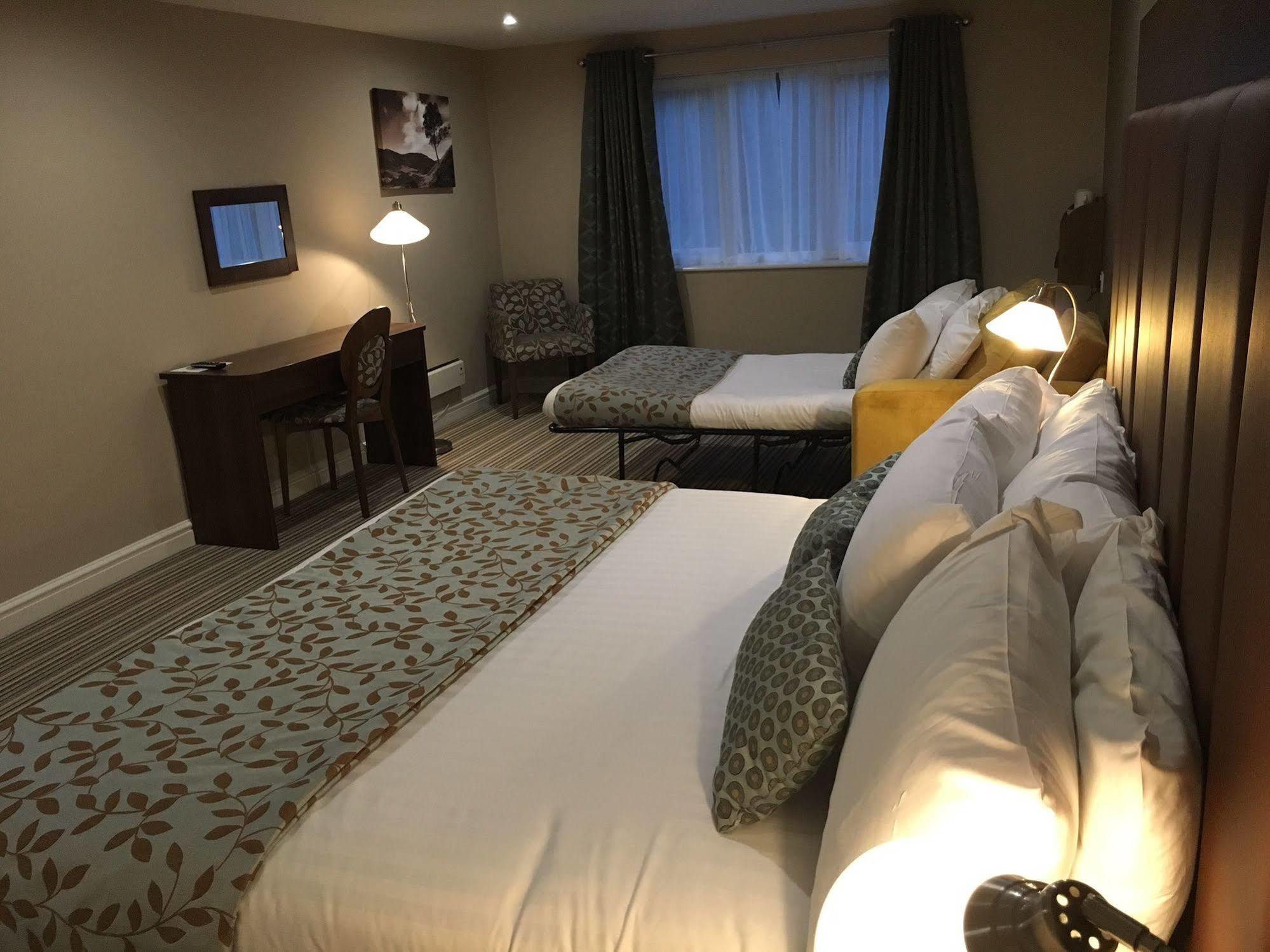 Twin Oaks Hotel Chesterfield Ngoại thất bức ảnh