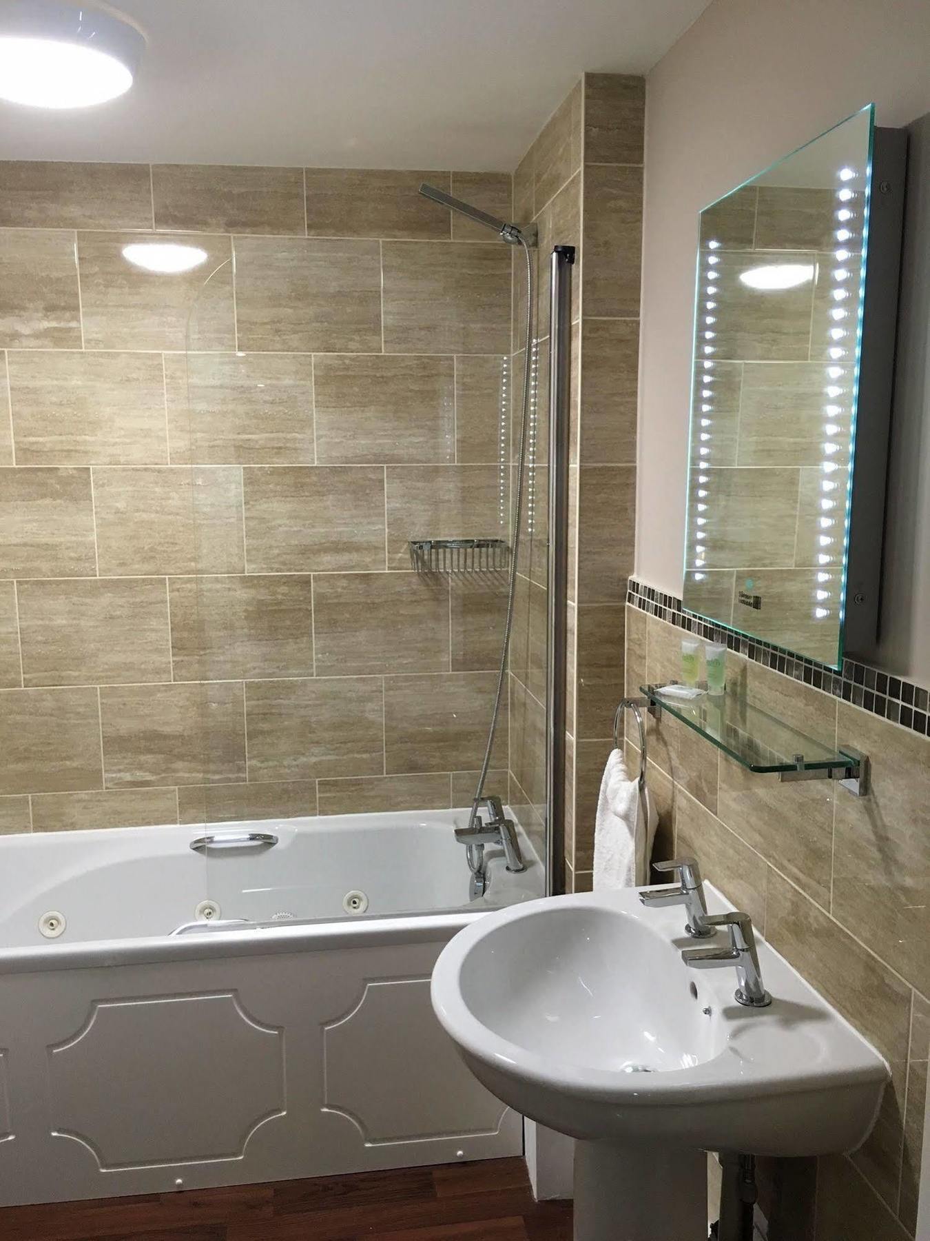 Twin Oaks Hotel Chesterfield Ngoại thất bức ảnh